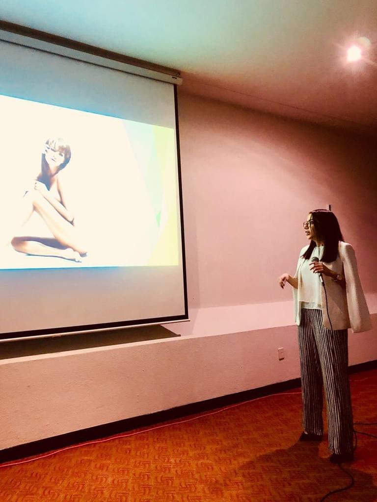 Dra.Adriana Rios
